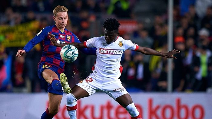Dezvăluiri surprinzătoare din vestiarul celor de la FC Barcelona: ce om important din club nu a vrut transferul lui Frenkie de Jong!