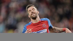 "Lordul" Enache s-a întors în Liga 1 și a jucat primul meci de la revenire. Primele cuvinte ale omului plecat pe ușa din dos de la FCSB: "Mă bucur că am fost primit bine"