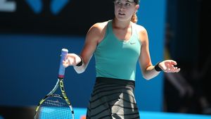 Calvarul tenismenelor din extra-sezon: Bouchard vizitată de 6 ori. Reacția haioasă a fanilor: "poate te plac!". Halep nu s-a plâns încă