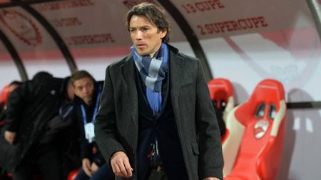 OFICIAL | Ogăraru, DEMIS de la "U" Cluj după înfrângerea din "Ștefan cel Mare". Trei antrenori sunt pe lista lui Walter. Reghecampf, prima variantă