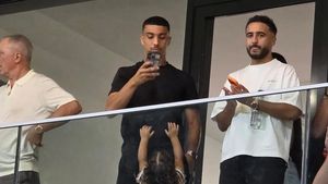 Fanii lui Sochaux au răbufnit împotriva lui Aymen Boutoutaou după ce s-a transferat la FCSB: „Du-te și lasă-ne!”