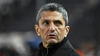 Ce dezastru pentru Răzvan Lucescu în Grecia! Surpriză uriaşă: PAOK a pierdut cu o echipă mediocră şi a luat-o la vale în clasament