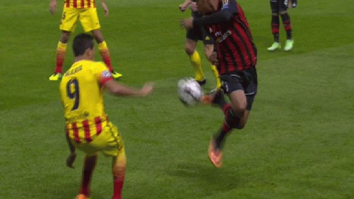 VIDEO Robinho l-a umilit pe Alexis Sanchez cu o "braziliană" de efect :)