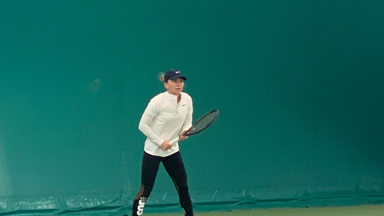 Simona Halep s-a antrenat în prima zi din 2022 și i-a uimit pe fani: „Unii cu sapa... alții cu mapa!”
