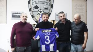 Raț, prezentat oficial la ACS Poli! "Dinamo? Să zicem că nu am ajuns la un numitor comun!"