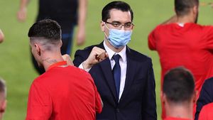 FRF a pregătit două scenarii pentru reluarea tuturor competițiilor fotbalistice din România. Răzvan Burleanu: ”Toate aceste cluburi nu au fost susținute absolut deloc de către stat”