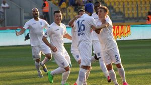 Topul salariilor de la Craiova | De necrezut: "perla" Andrei Ivan, al doilea cel mai prost plătit jucător din lot! Tânărul dorit de Barcelona câștigă de trei ori mai puțin decât rezerva Curelea