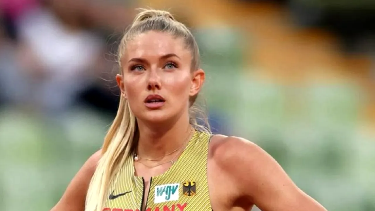 Cea mai sexy atletă din lume i-a primit pe fani în intimitatea ei. Cum arată camera blondei din Satul Olimpic