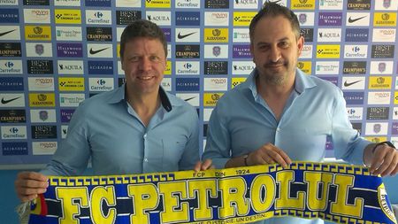 OFICIAL | Selymeș e noul antrenor la Petrolul: "Vrem să luptăm pentru trofee". Surpriză în echipa administrativă: cine a fost numit manager sportiv al "lupilor"