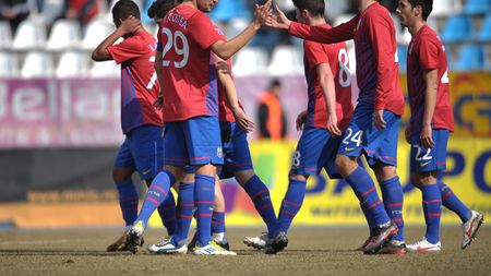 Becali se mândrește cu fotbaliștii săi: "I-am selectat din sute de jucători"** Ce le-a spus steliștilor înainte de meciul cu "U" Cluj