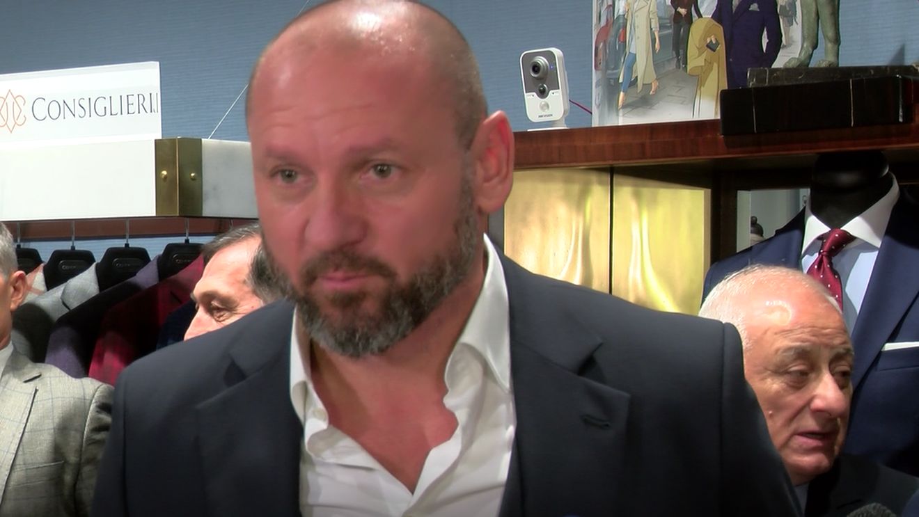 Generația de Aur, de la tricoul de joc, la costum. Bogdan Stelea: "În echipamentul de fotbal simți presiunea". "Stelică" îl laudă pe Hagi: "Nu m-a surpins că e pe primul loc"