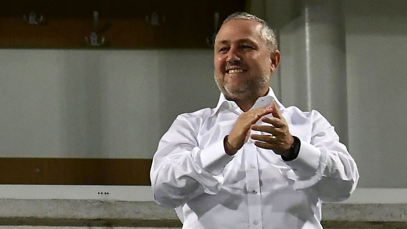 Lista celor 4 antrenori pe care Mihai Rotaru îi ia în calcul pentru Universitatea Craiova: luptă aprigă între Gâlcă şi Şumudică, dar Rădoi vine tare din urmă! EXCLUSIV