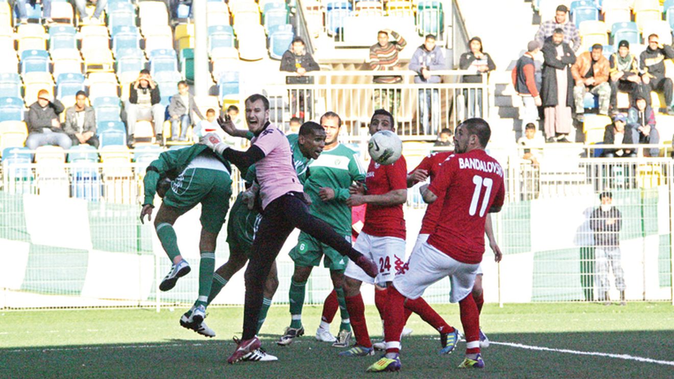 Vecinii au și ei un fotbal murdar