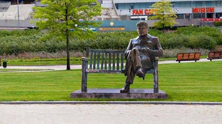 Ce s-a întâmplat cu statuia lui Mircea Lucescu de la Șahtior Donețk, după ce a semnat cu rivala Dinamo Kiev