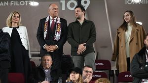 Noul transfer al lui Dan Şucu, în tribunele Giuleştiului la Rapid - Poli Iaşi