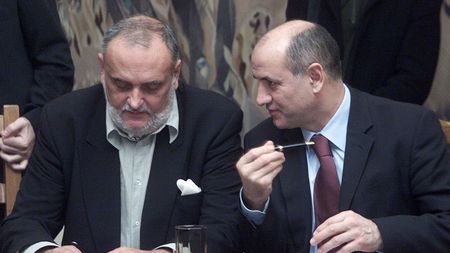 A murit Dinu Patriciu, afaceristul care a vrut să preia Steaua, Dinamo, Rapid sau Progresul. Patriciu, Copos și Dragomir au beneficiat de contracte controversate cu Loteria Română