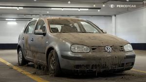 A cumpărat un Volkswagen Golf de la o bătrână, care i-a spus că are numai 3.200 de kilometri. Ce a descoperit la maşina care era nemişcată de 15 ani