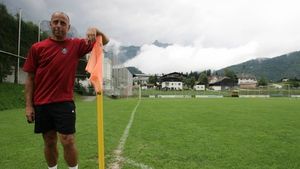 Trombetta către Minteuan:** "Du-te la victorie in Ghencea!"