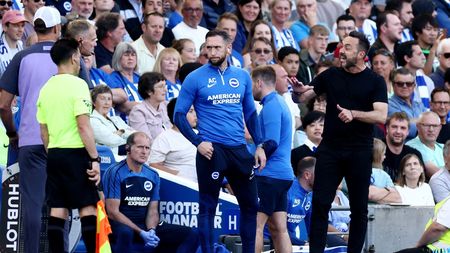 Fostul fotbalist de la CFR Cluj, scandalul zilei în Premier League! A sărit de pe bancă și neamțul Jurgen Klopp a intervenit imediat