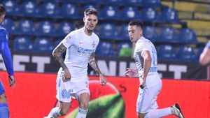 Adversarii FCSB-ului se tem de Dennis Man. „Este într-o formă de excepție! Greu cu el!”