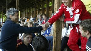 Lucescu: "Fanii vor fi alături de Andone!** Important e cum se înțelege cu Copos!"