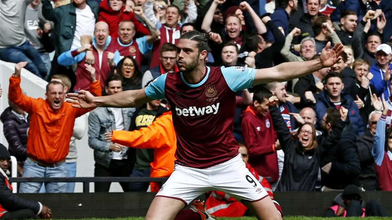 Veste bună pentru Astra. Andy Carroll va rata returul play-off-ului Europa League