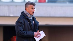 Ovidiu Burcă ratează duelul cu Flavius Stoican, în meciul care îi poate aduce calificarea matematică în play-off-ul Ligii 2: ”Este o experiență nouă pentru mine”