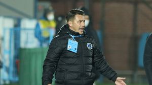 „Chiar suntem bolnavi!”. Ilie Poenaru a luat „foc” după Academica Clinceni - CFR Cluj