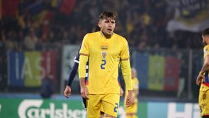 Veste mare pentru Andrei Rațiu. Hansi Flick și FC Barcelona au ajuns la un acord