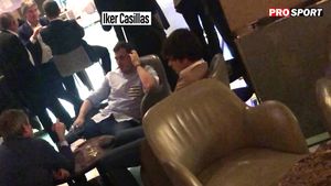 Iker Casillas a trecut peste infarct și a "dat gata" o sticlă de vin roșu, la București! EXCLUSIV FOTO&VIDEO