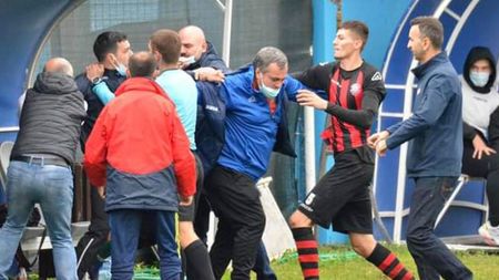 Bătaie ca în filme la un meci din Liga 3. „M-a lovit cu pumnul!” Un fotbalist implicat a fost dat afară de club | FOTO