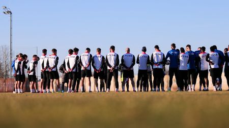 Mirel Rădoi a dat milităria jos din pod la FCSB! Amenzi drastice, strânse de căpitan: „Ei plătesc, nu cei care greşesc!”