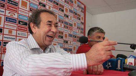 Badea îi răspunde lui Paszkany:** "Să-l ia DNA-ul, să-l întrebe ce știe!"