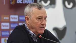 Mircea Rednic, gata să facă un super transfer! Vrea să aducă un fost jucător de la FCSB, după ce i-a bătut pe roș-albaștri: „I-am zis că îl doresc mult!”