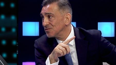 Ilie Dumitrescu l-a făcut praf pe Dorinel Munteanu, fostul său coleg din Generația de Aur, după declarațiile agresive ale antrenorului de la Oțelul: „Dacă mai face o dată așa, o să am aceeași reacție!”