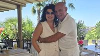 Florin Prunea, la plajă cu iubita, deşi încă e însurat în acte
