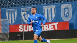 Alex Cicâldău a aşteptat în van să redebuteze la Universitatea Craiova, fiind ignorat de Costel Gâlcă. Mihai Rotaru aşteaptă şi el lămuriri de la antrenor