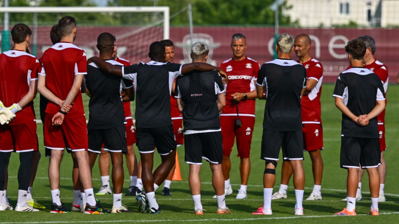 Puștiul Rapidului căruia Daniel Pancu îi poate oferi debutul în Superliga: „E promițător!”. EXCLUSIV