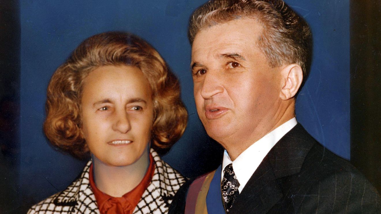 Cum petreceau Elena Ceaușescu și Nicolae Ceaușescu de Paște. Ce se întâmpla sub nucul de la Scornicești, când românii mureau de foame