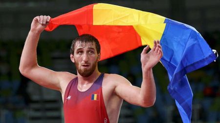 Albert Saritov se bate pentru aur la Europenele de lupte de la Roma. Cătălina Alexe a cucerit bronzul la categoria 72 kg