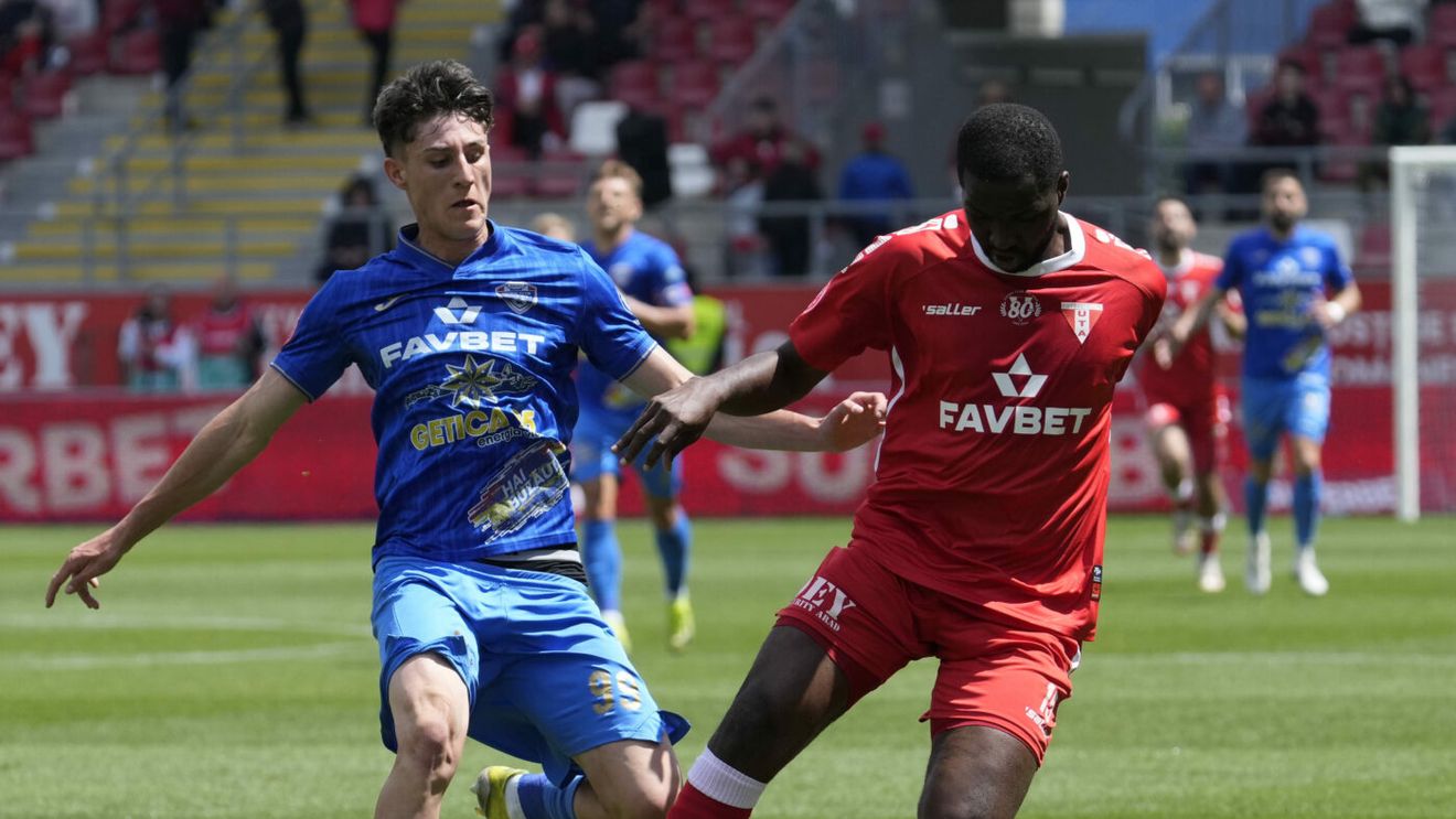 Cronica UTA - Gloria Buzău 0-0.  Mircea Rednic, în război cu fanii