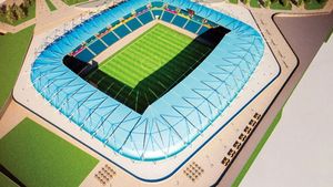 Marius Stan, acum un an: "În iunie 2014 inaugurăm stadionul". Mai sunt 5 luni și nu s-a pus nicio cărămidă. Ce s-a întâmplat cu cel mai amplu proiect al anului