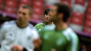 Low a scos "cârtița" din vestiar!** Măsura de securitate care îi bagă în ceață până și pe jucătorii germani înaintea jocului din semifinale cu Italia