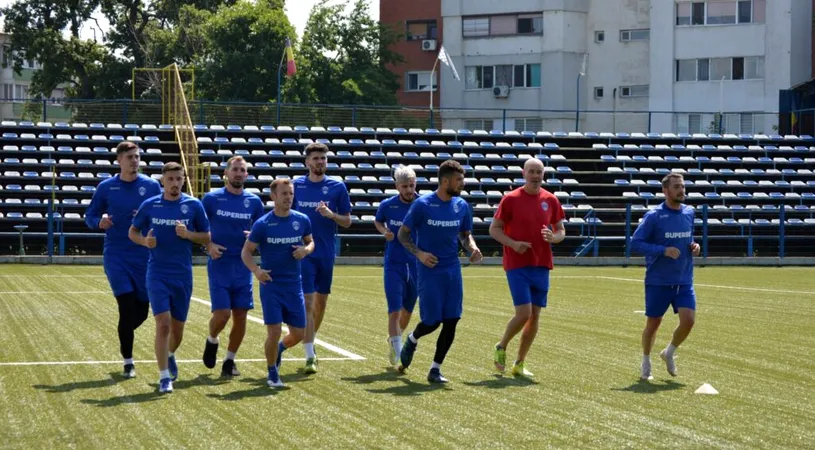 FC Buzău, primele transferuri ale verii! Trei veniri, dar și trei plecări de la echipa lui Cristian Pustai, care a reluat pregătirile cu 18 jucători. Programul de vară