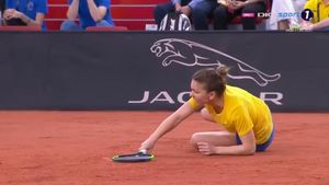 Urmările unui război dur: Simona Halep are probleme medicale. Iese din calcul pentru un eventual meci de dublu? "Mă doare din ce în ce mai tare"
