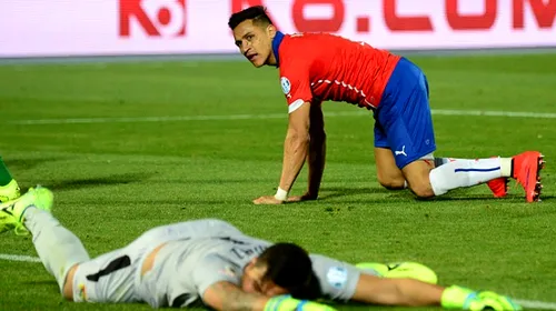 Alexis Sanchez nu suportă să piardă! VIDEO A vrut să-și rupă tricoul de pe el. Reacția furioasă avută după înfrângerea care o lasă pe Chile în afara locurilor care duc la CM 2018