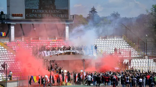 GALERIE FOTO | Lacrimile dinamoviștilor. Jucătorii și suporterii și-au luat rămas bun de la Patrick Ekeng pe stadionul din Ștefan cel Mare