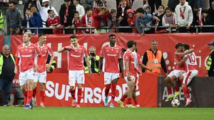 E considerat unul dintre cei mai buni fundași stânga din Superliga și a semnat acum noul contract