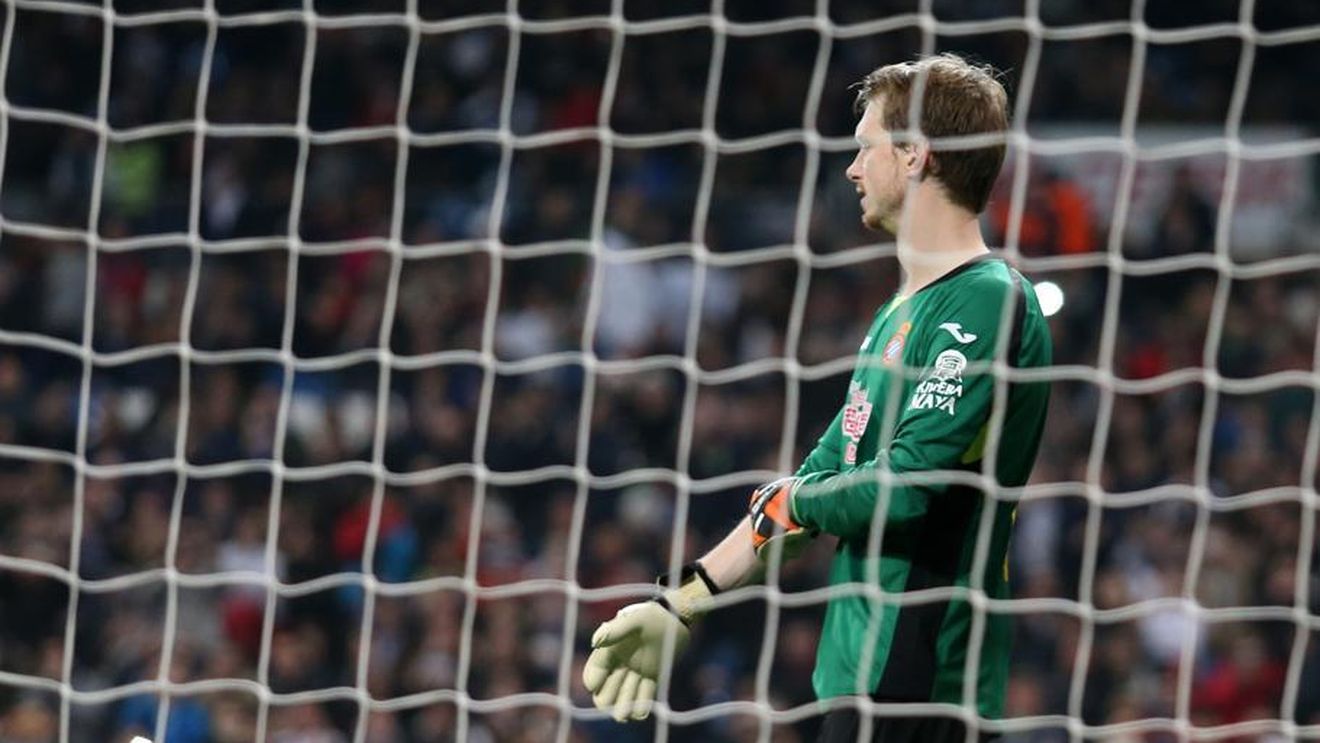 Arlauskis, găsit vinovat de Gâlcă. Fostul portar al Stelei a fost schimbat la pauza meciului cu Sociedad. Cifre înfiorătoare: a primit 8 goluri în 98 de minute în tricoul lui Espanyol