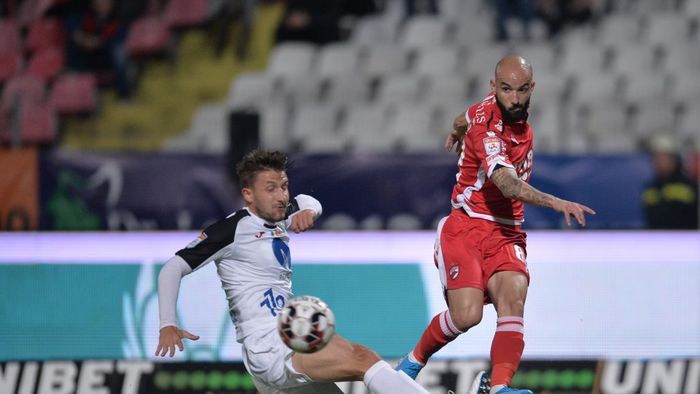 Dinamo - Gaz Metan 2-0. "Câinii" urcă în premieră pe loc de playoff în acest sezon. Părăsiți de Iordănescu Jr, medieșenii au jucat extrem de slab